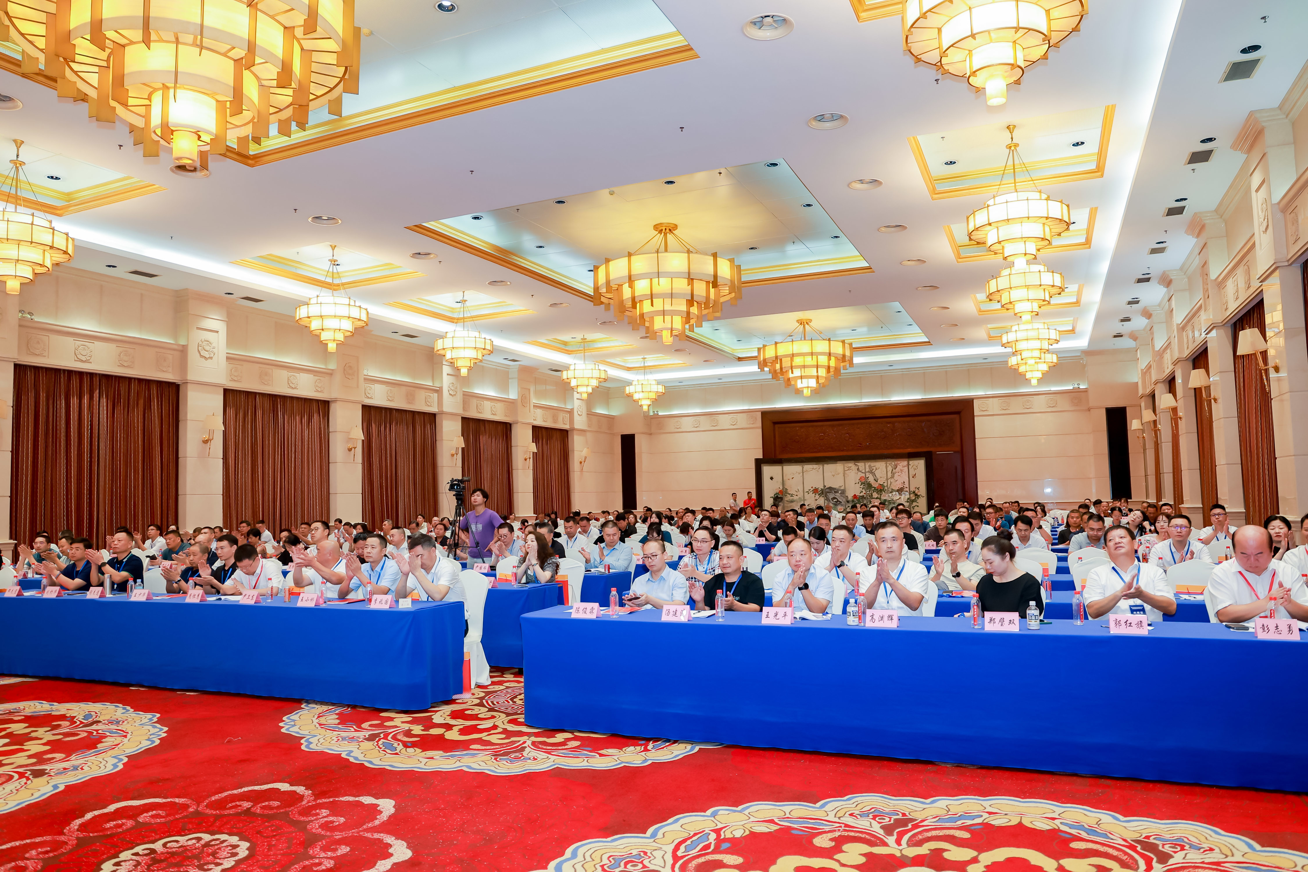 湖南省物流与采购联合会第五届会员代表大会现场.jpg